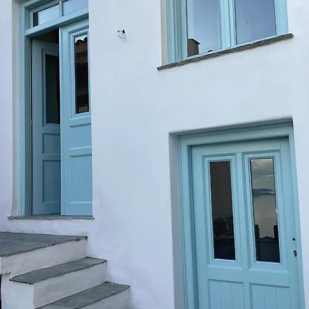 διώροφη κατοικία γλώσσα σκοπέλου * Skopelos Town