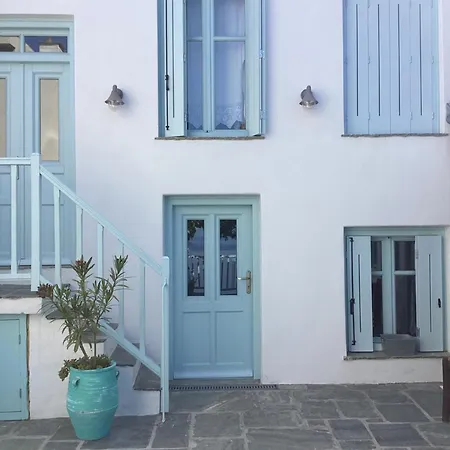 διώροφη κατοικία γλώσσα σκοπέλου * Skopelos Town
