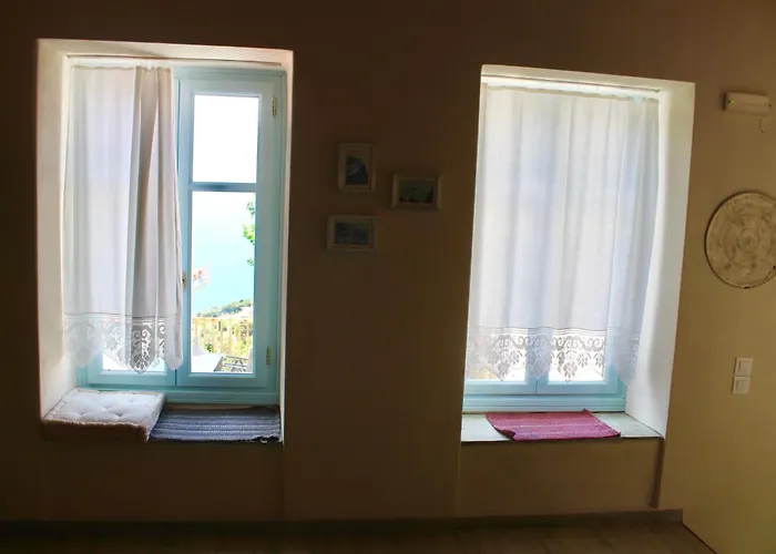 Nyaraló διώροφη γλώσσα σκοπέλου Szkópelosz