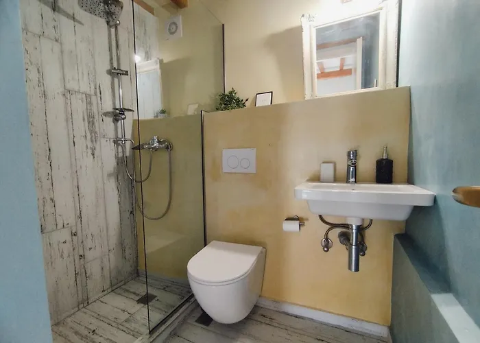 διώροφη γλώσσα σκοπέλου Nyaraló *